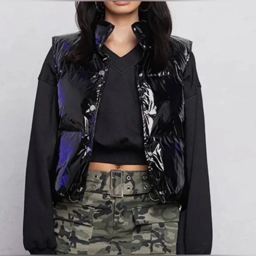 NO VACANCY High Gloss Puffer Vest